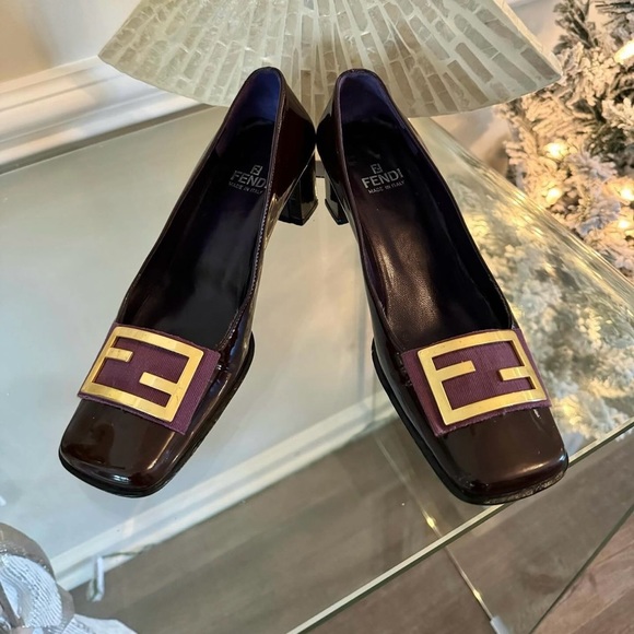 Fendi - Vintage Burgundy Patent Leather Heels - Picture 6 of 9